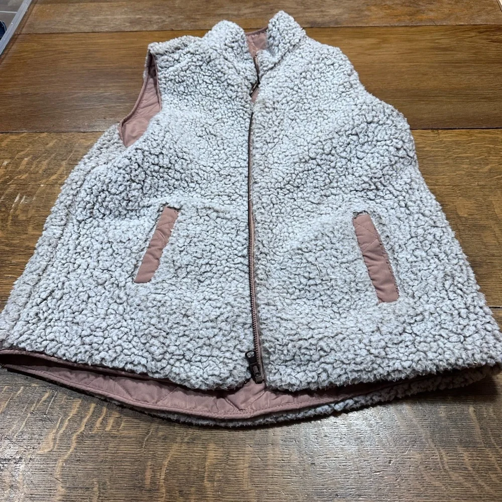 Thread & Supply‎ Tan reversible Quilted Vest sz medium. Grey space bag - Picture 4 of 8